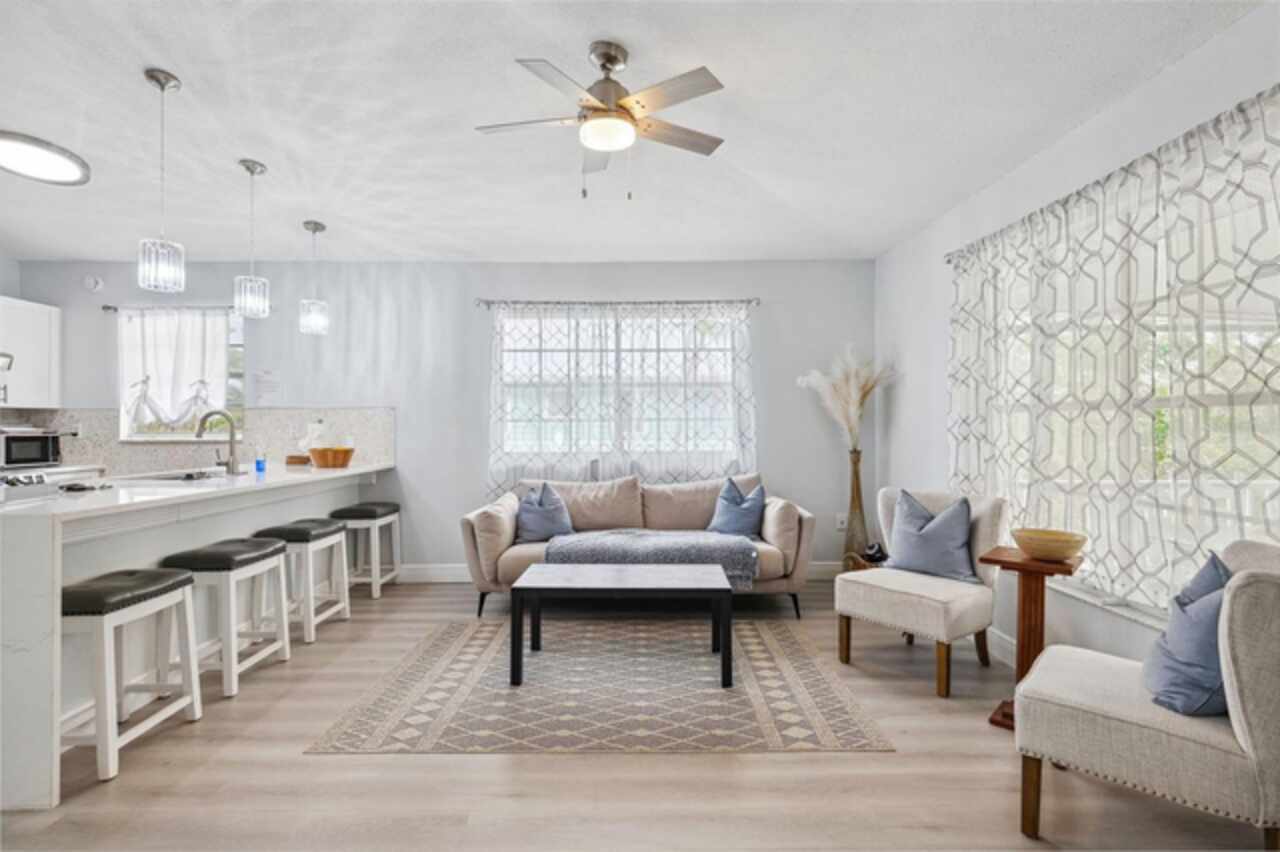Listing Photo 9