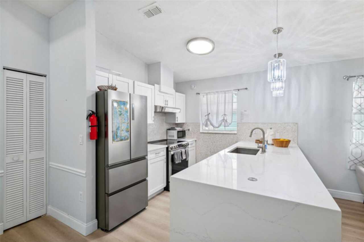 Listing Photo 10