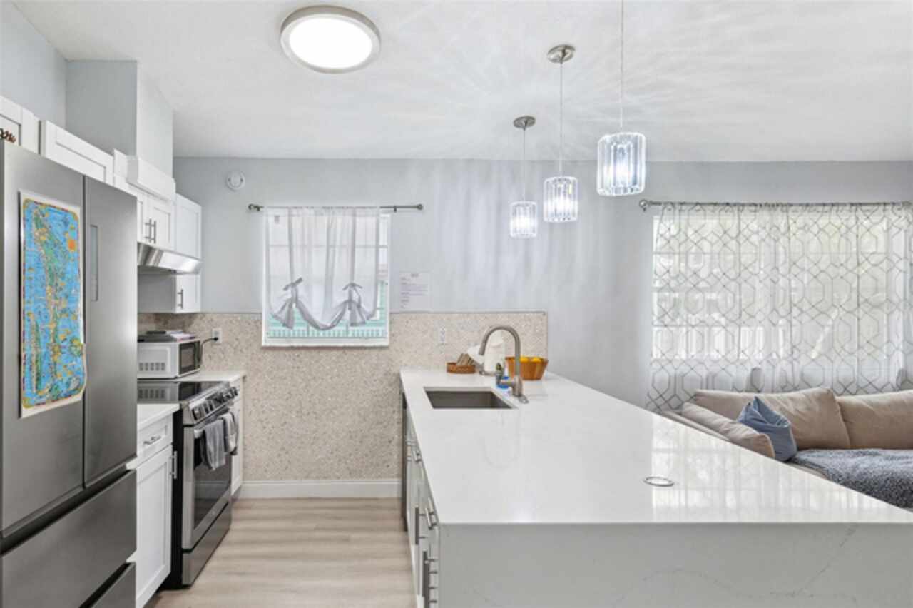 Listing Photo 11