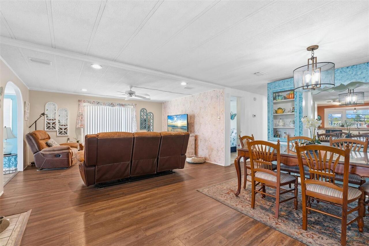 Listing Photo 8