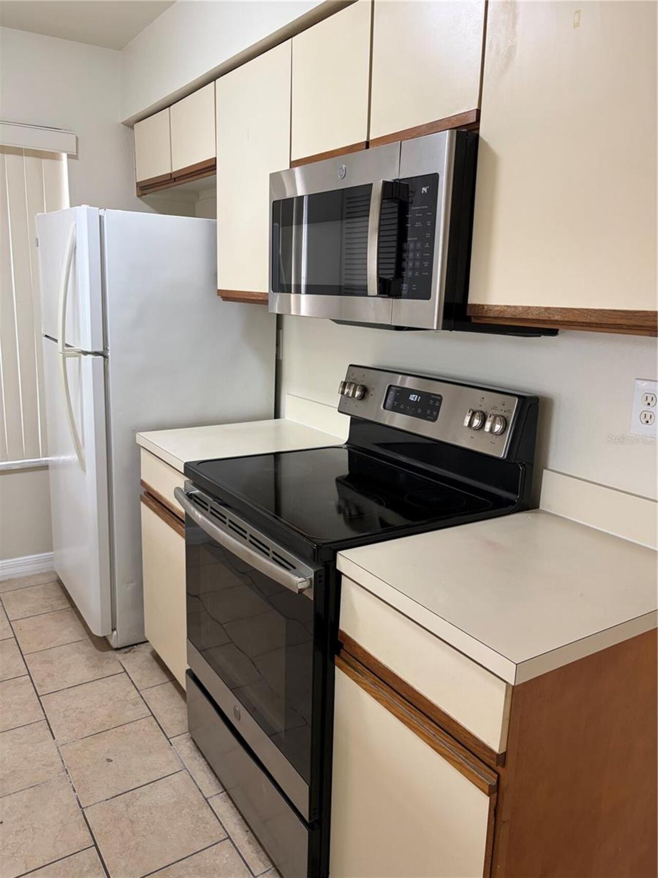 Listing Photo 8