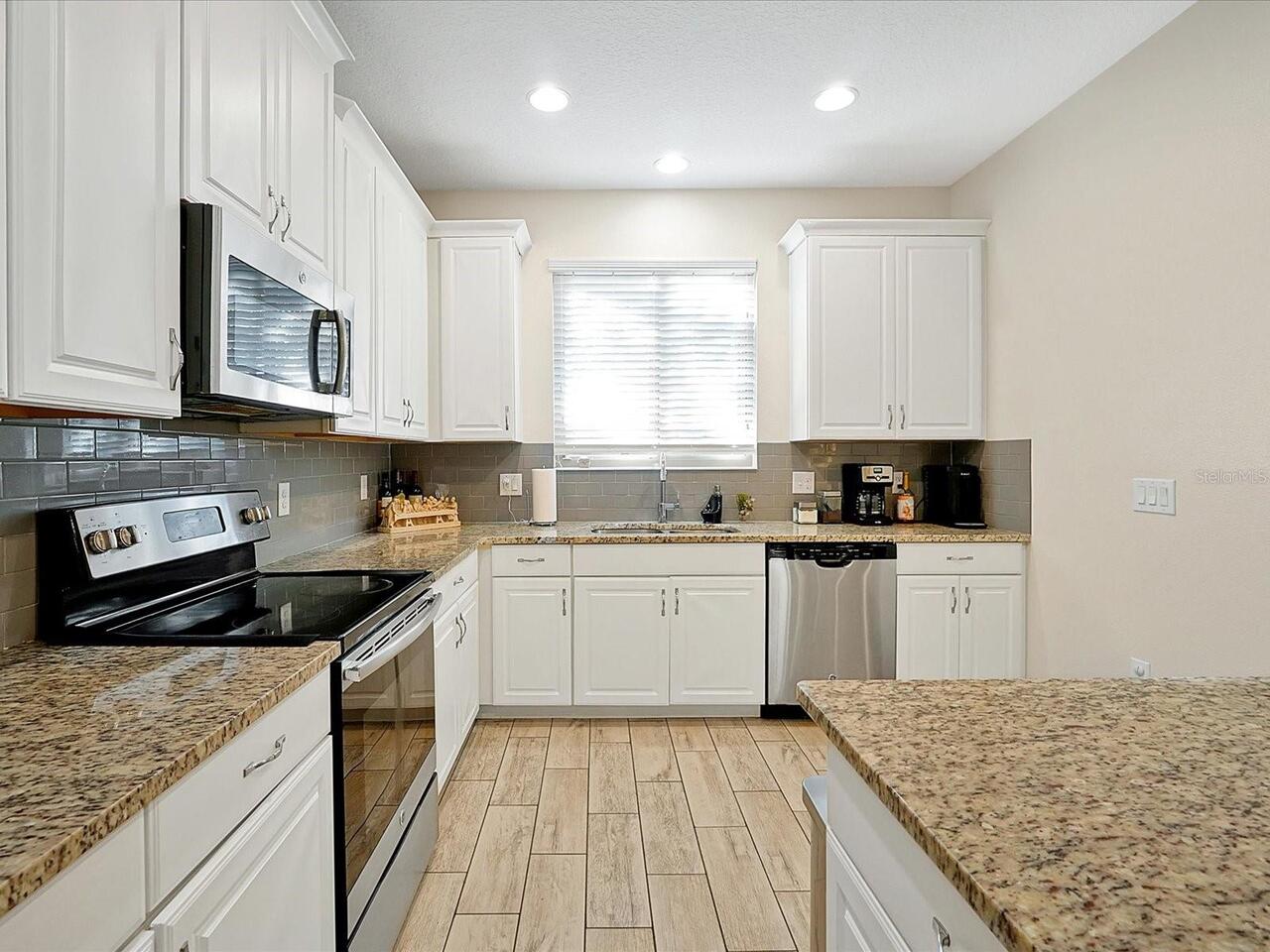 Listing Photo 17