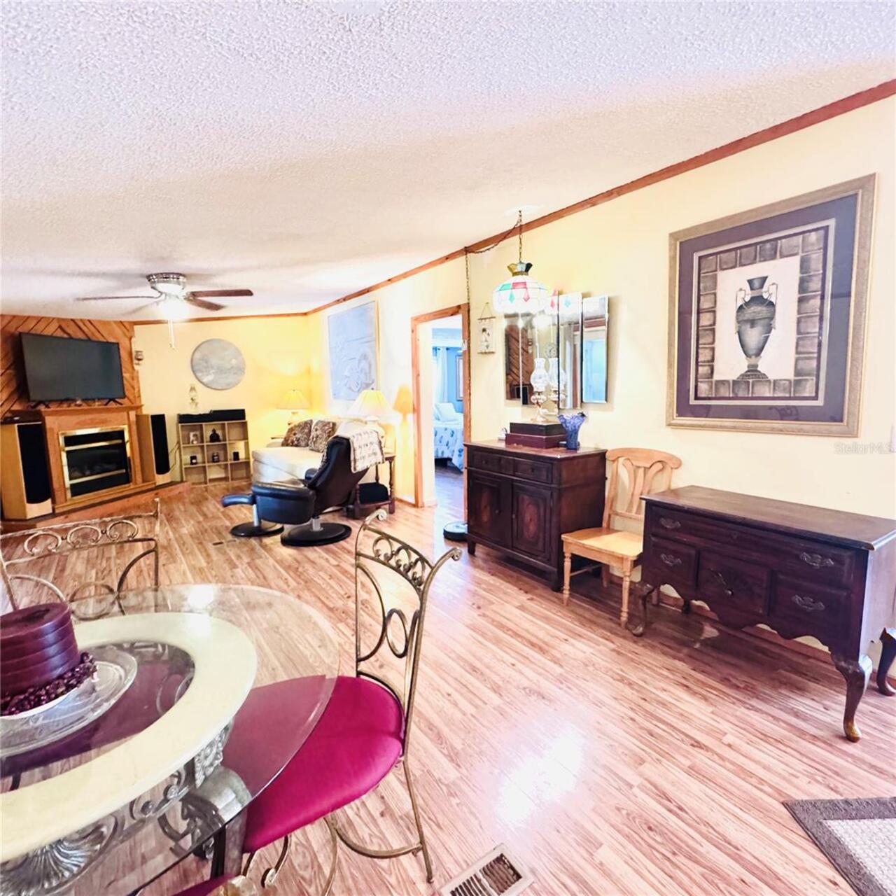 Listing Photo 11