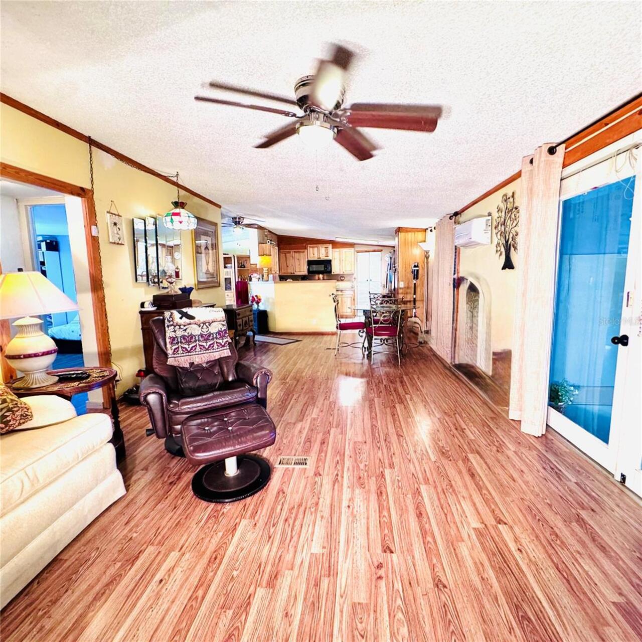 Listing Photo 12