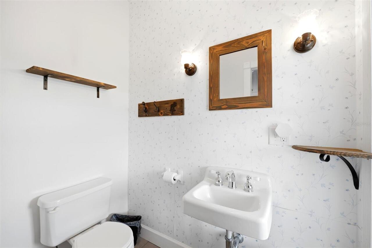 Listing Photo 17