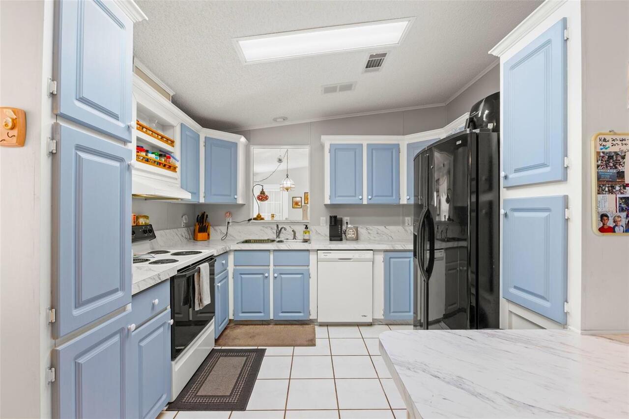 Listing Photo 8
