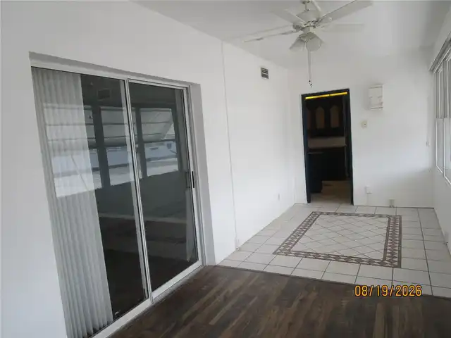 Listing Photo 12