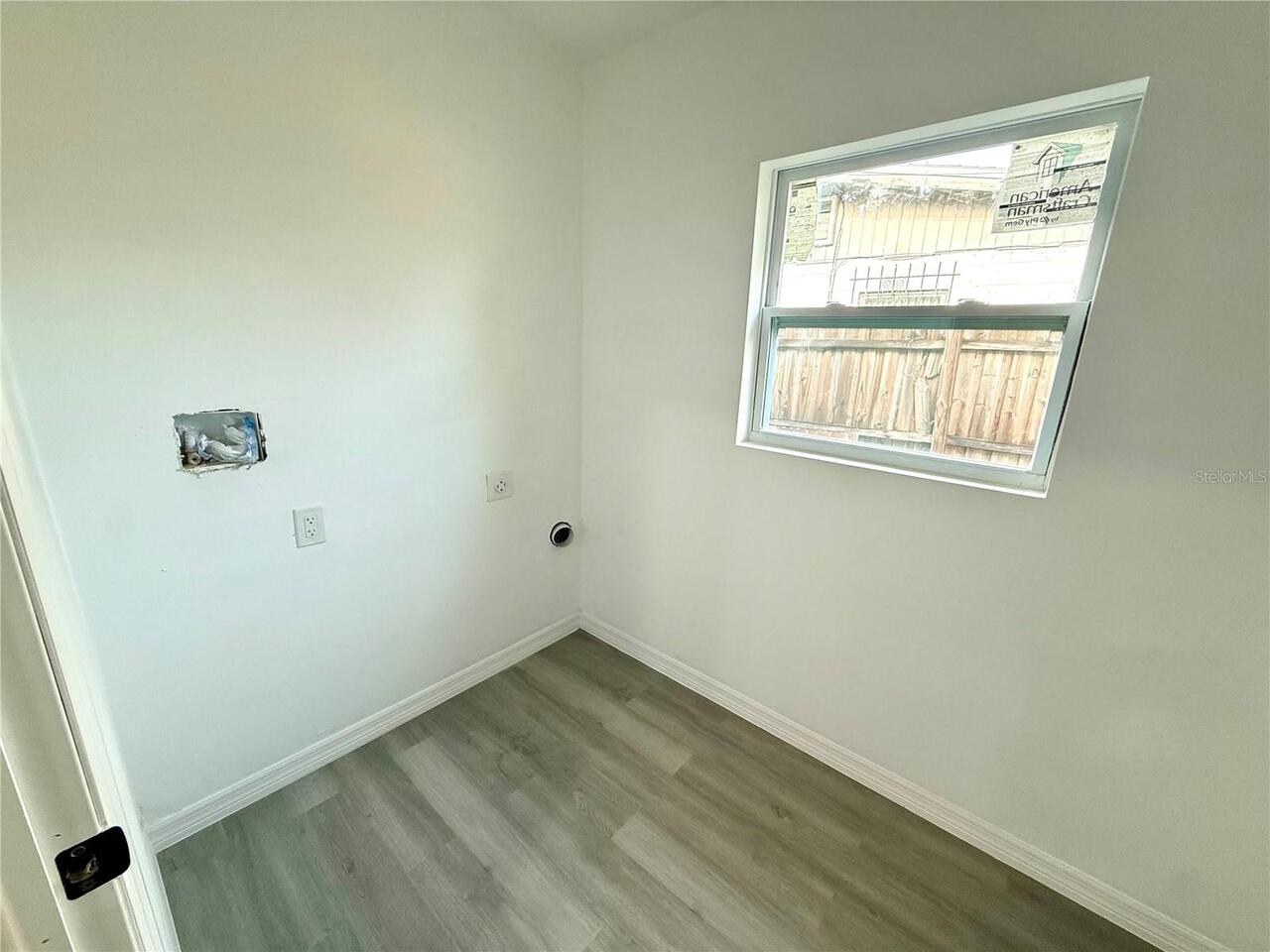 Listing Photo 14