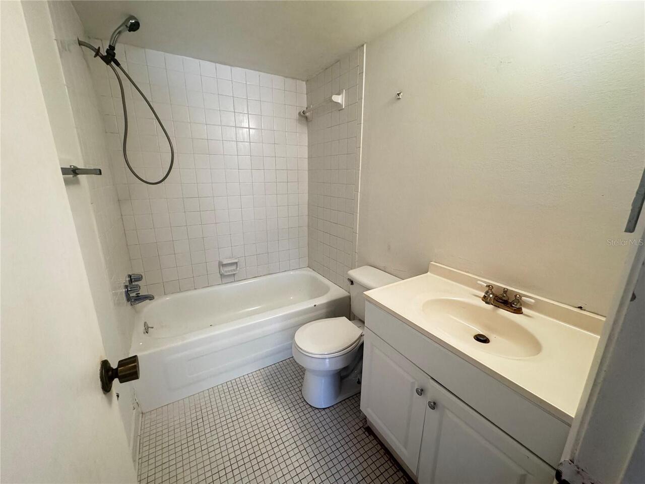 Listing Photo 14