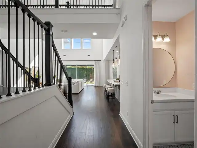 Listing Photo 11