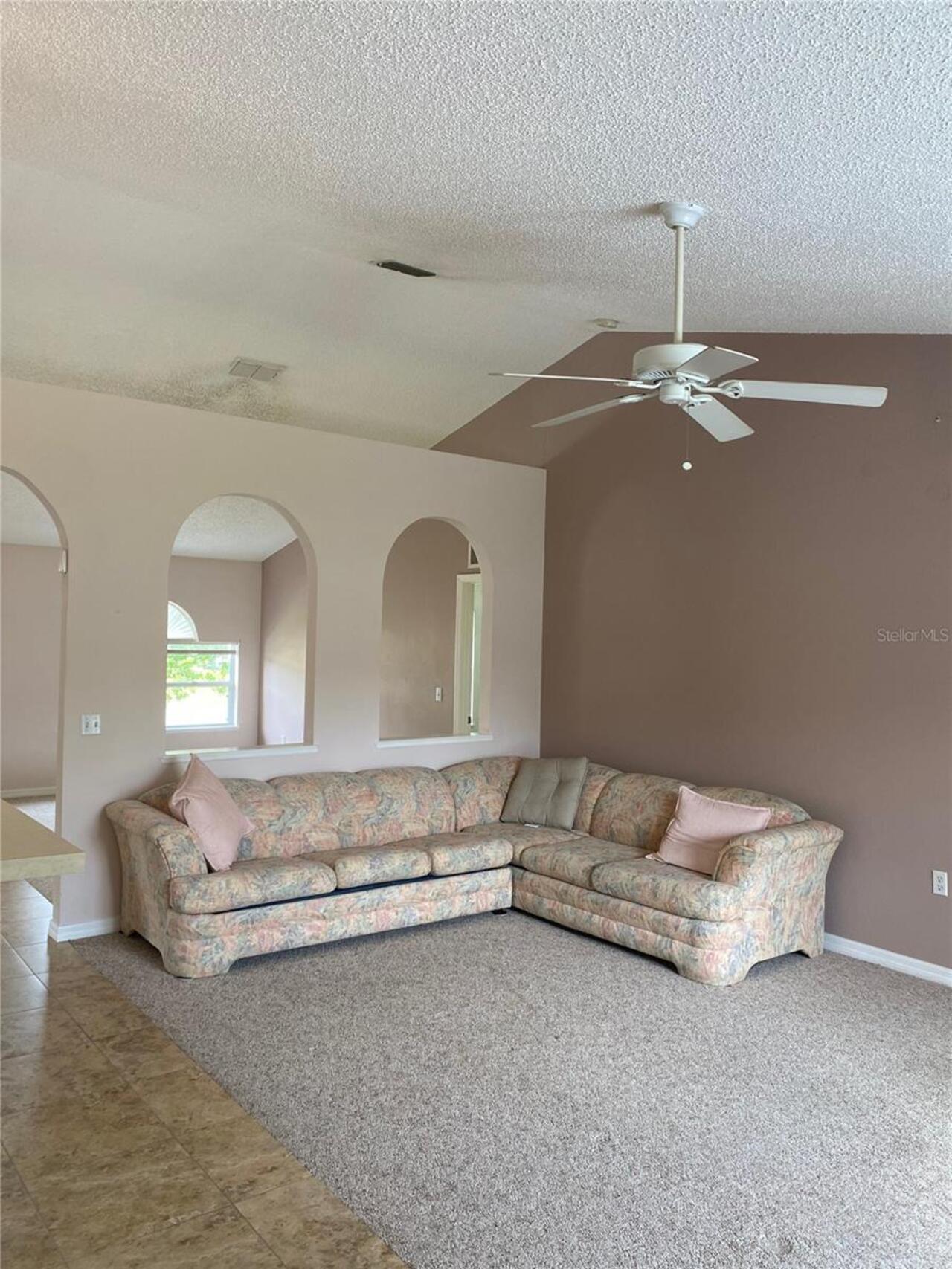 Listing Photo 11