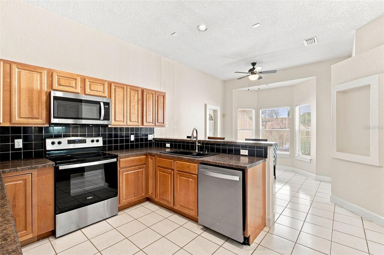 Listing Photo 8