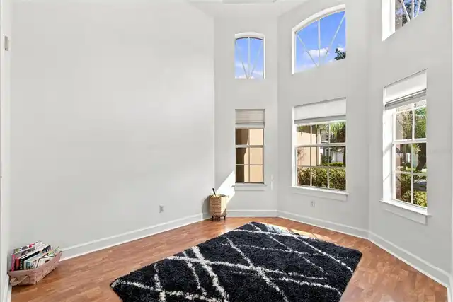 Listing Photo 17