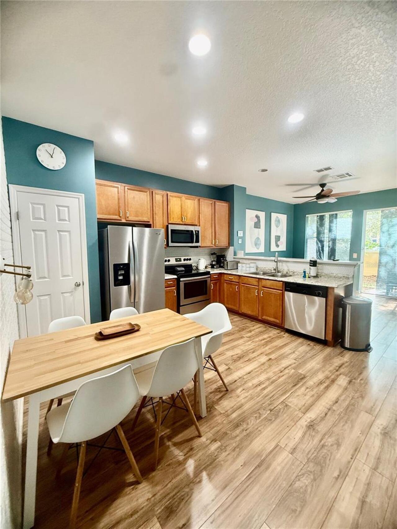 Listing Photo 8