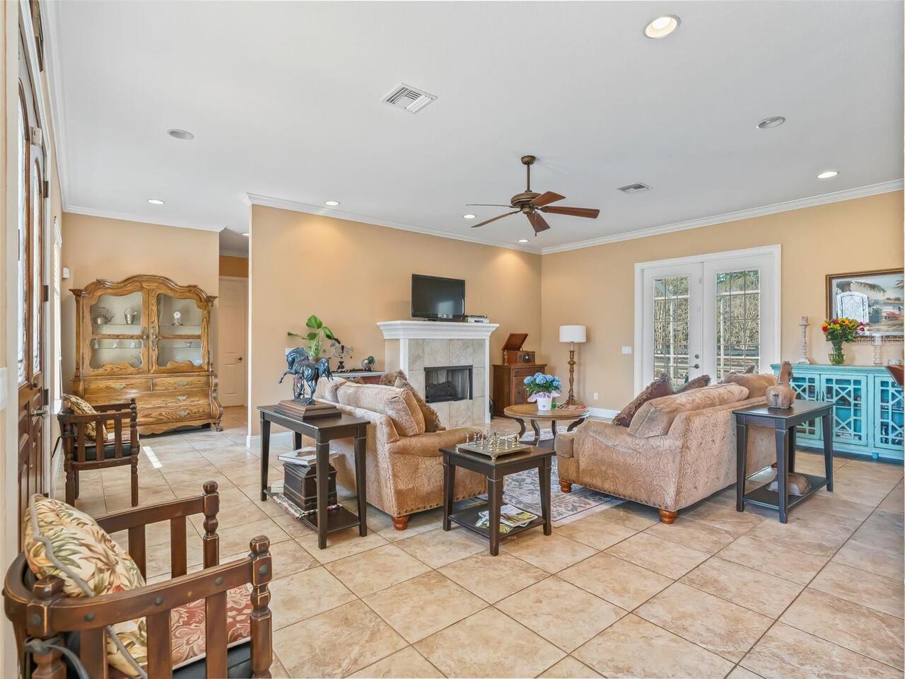 Listing Photo 10