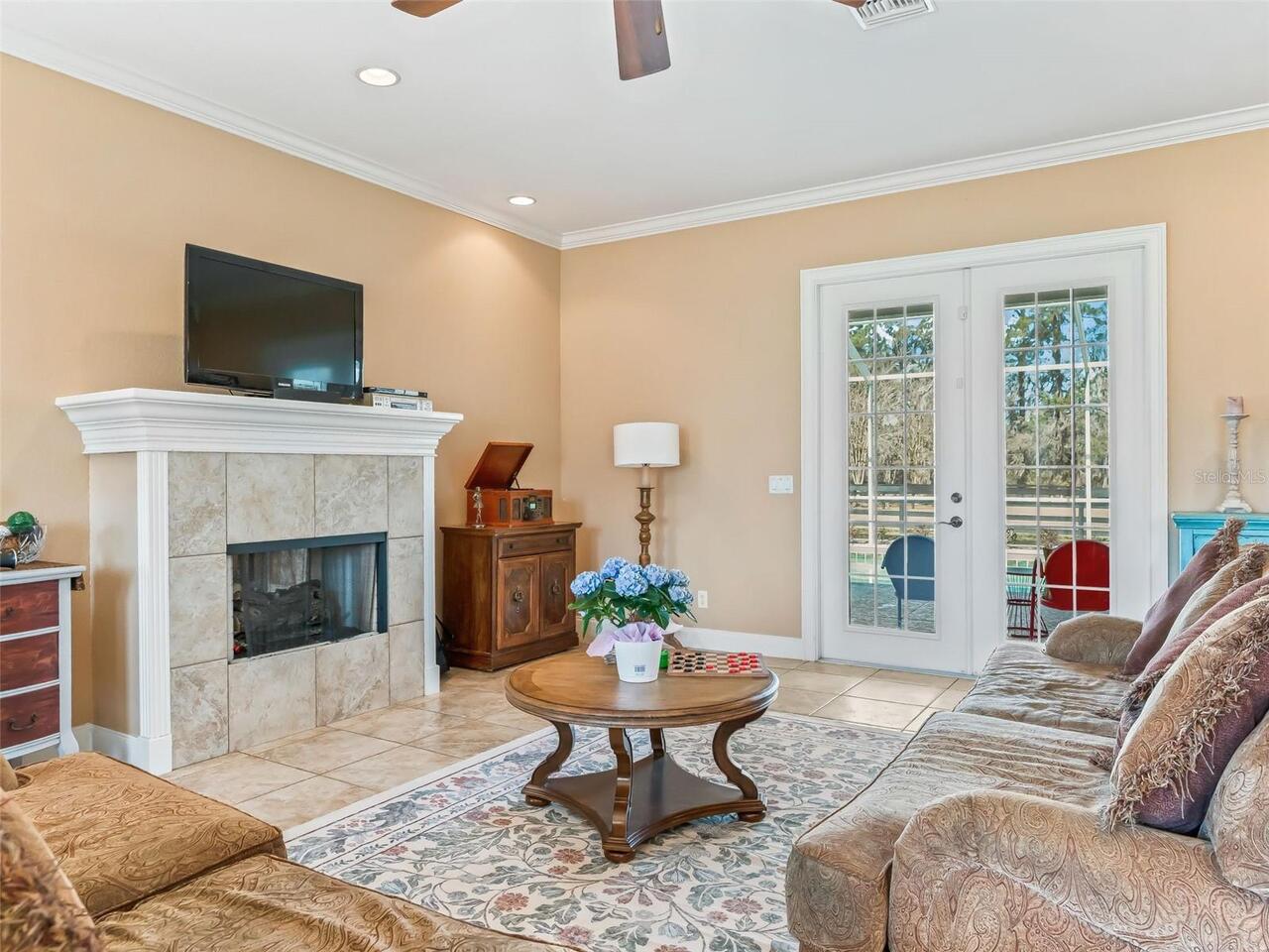 Listing Photo 11