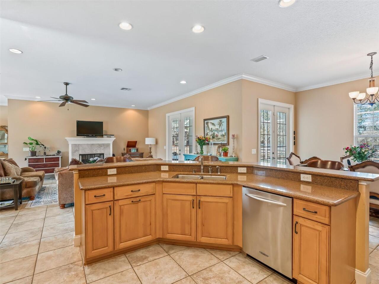 Listing Photo 15