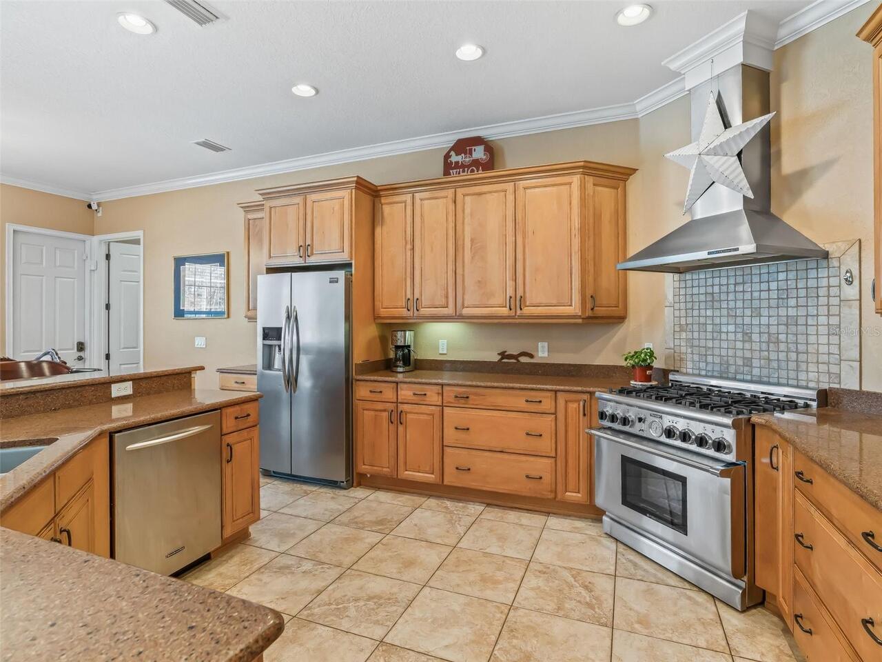 Listing Photo 16