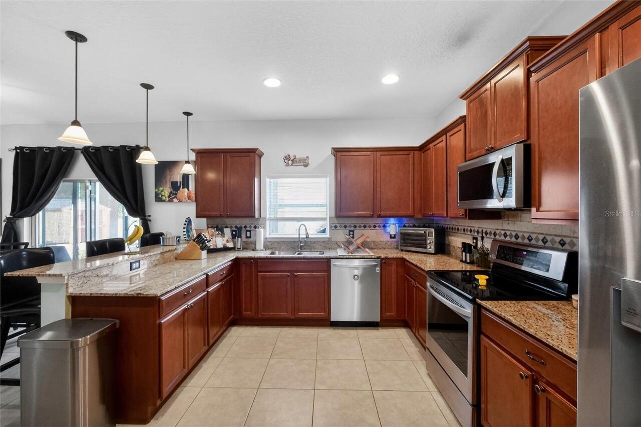 Listing Photo 8