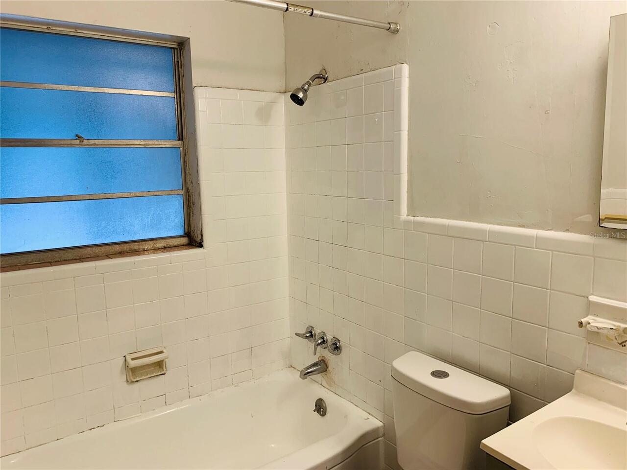 Listing Photo 9