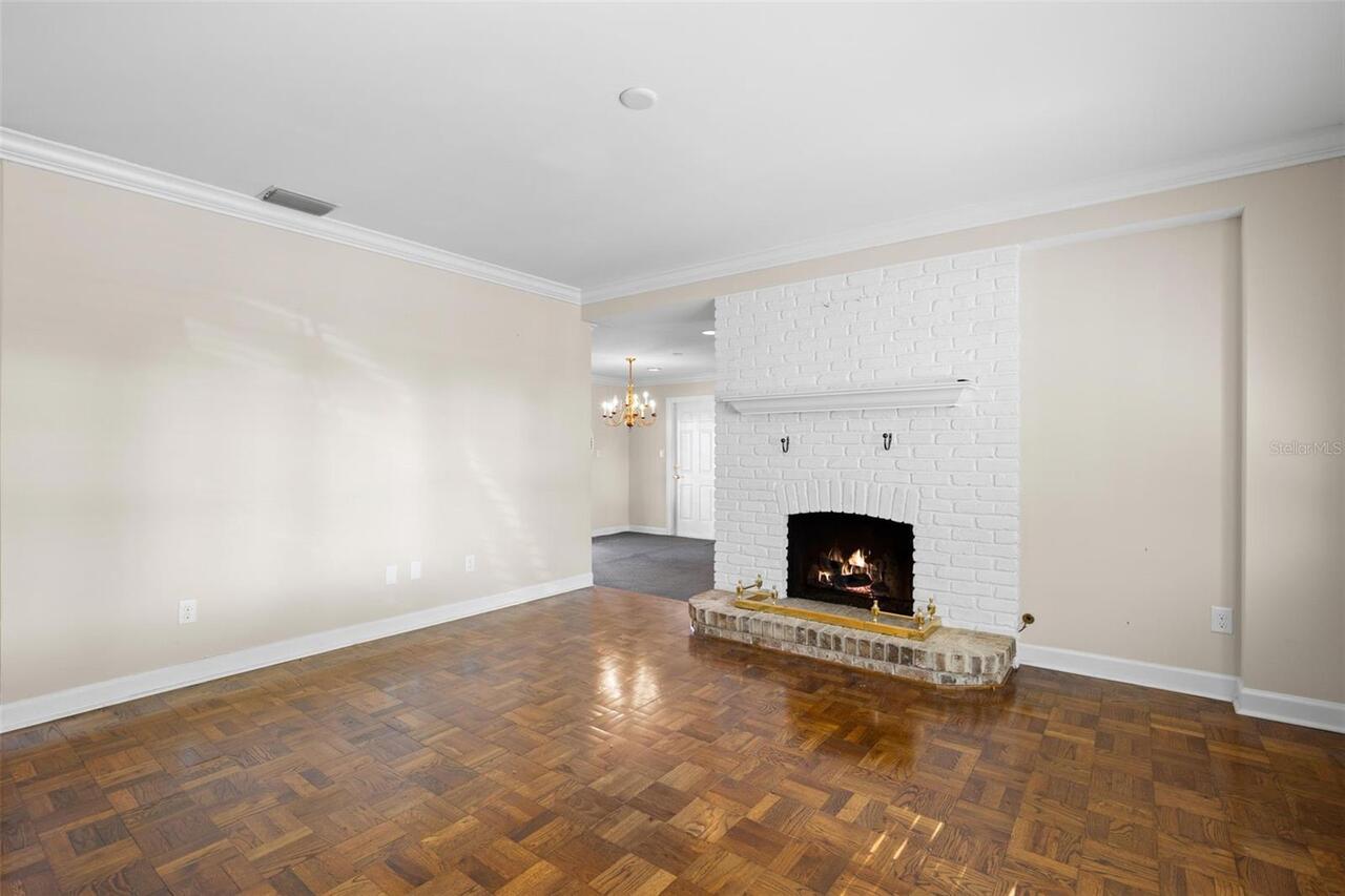 Listing Photo 10