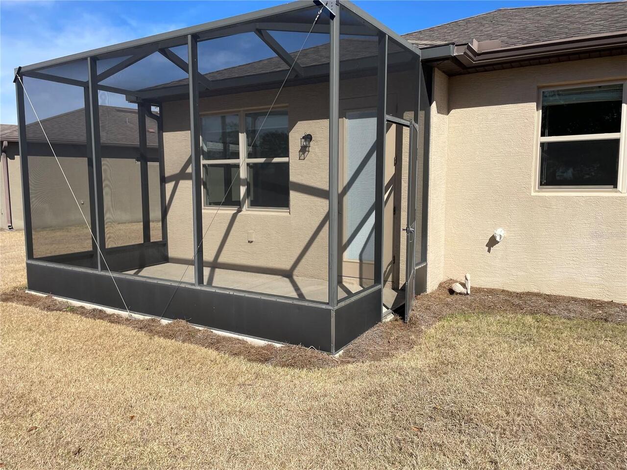 Listing Photo 10