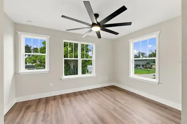 Listing Photo 33