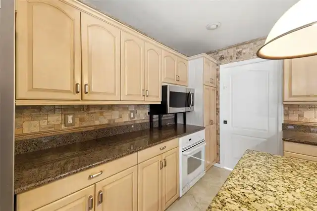 Listing Photo 21
