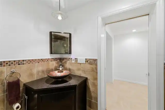 Listing Photo 29