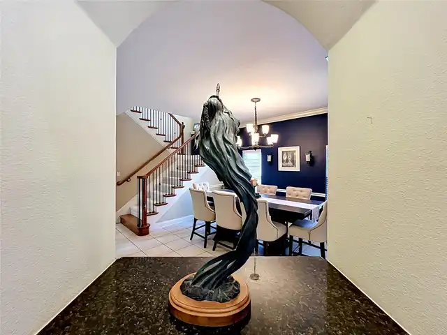 Listing Photo 9