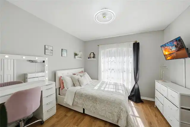 Listing Photo 14