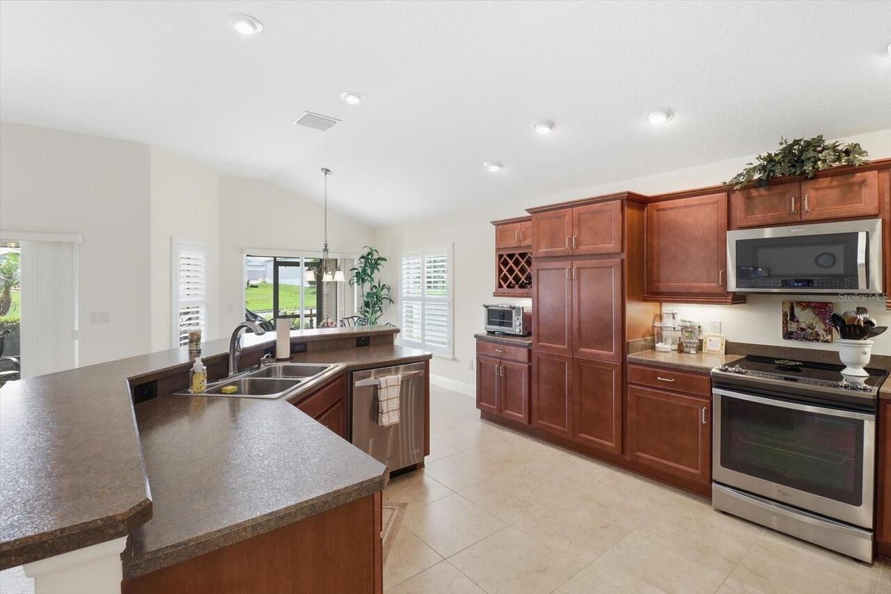 Listing Photo 17