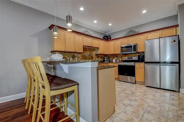 Listing Photo 10