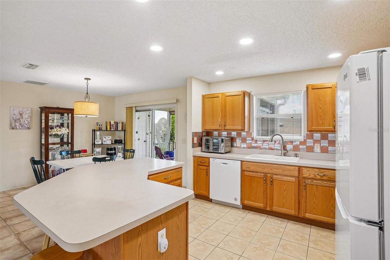 Listing Photo 11
