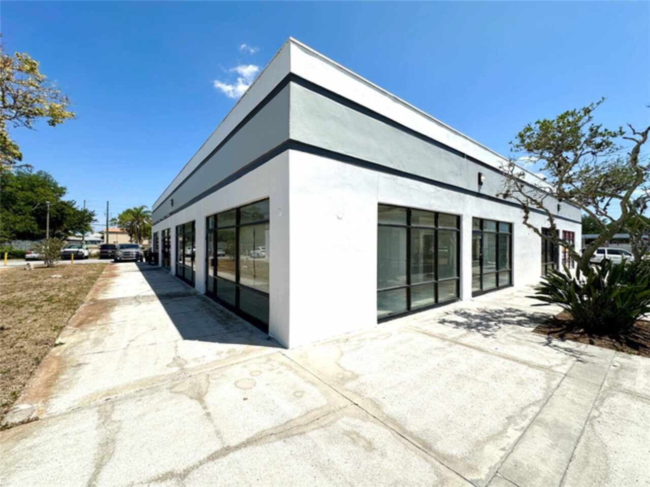 Listing Photo 12