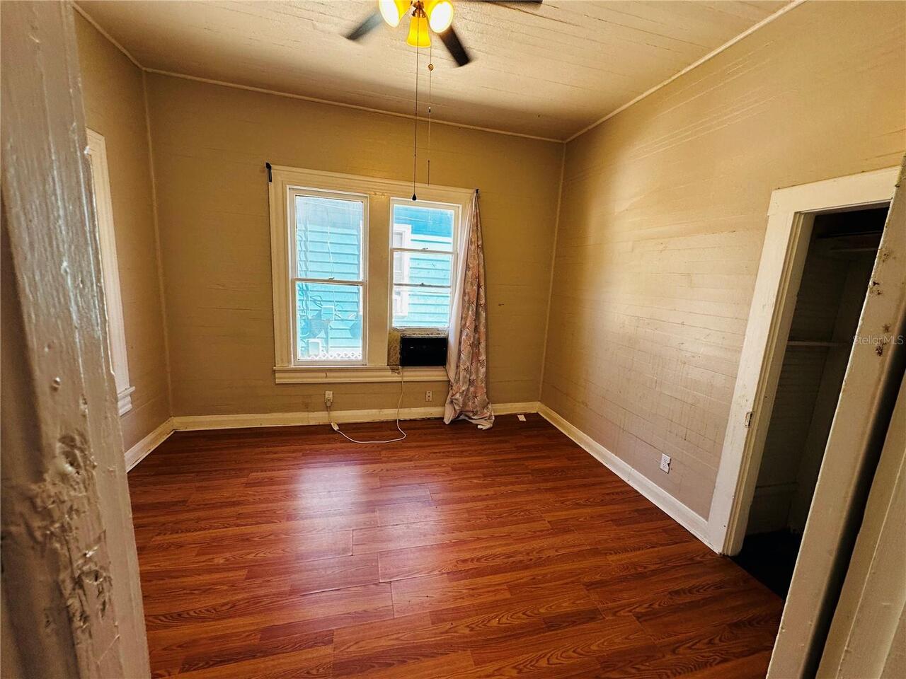 Listing Photo 11