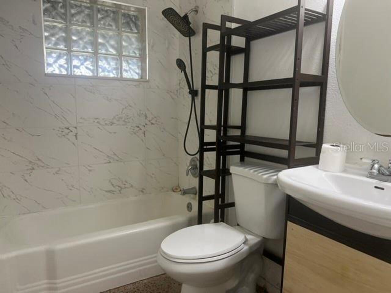 Listing Photo 11
