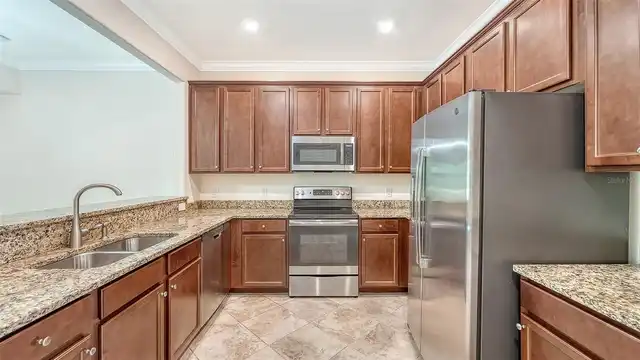 Listing Photo 10