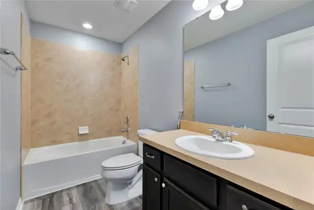 Listing Photo 21