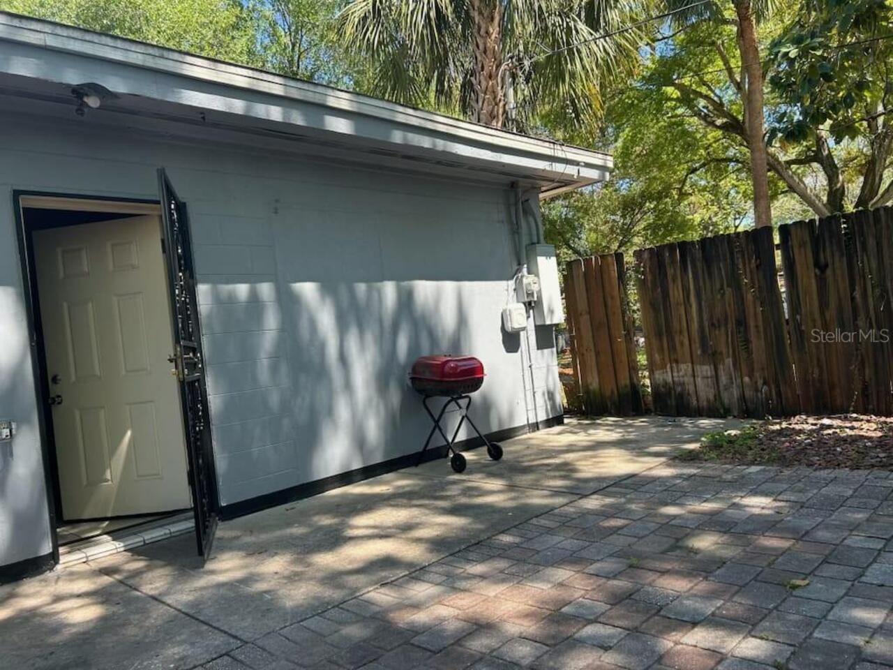 Listing Photo 8