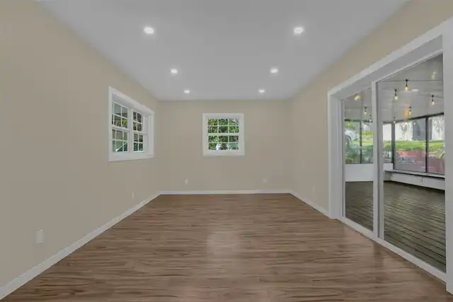 Listing Photo 10