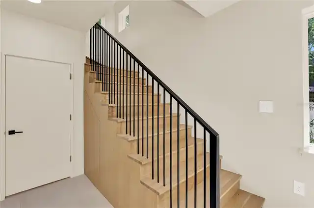 Listing Photo 15