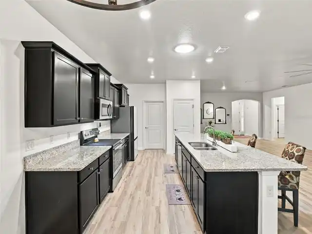 Listing Photo 6