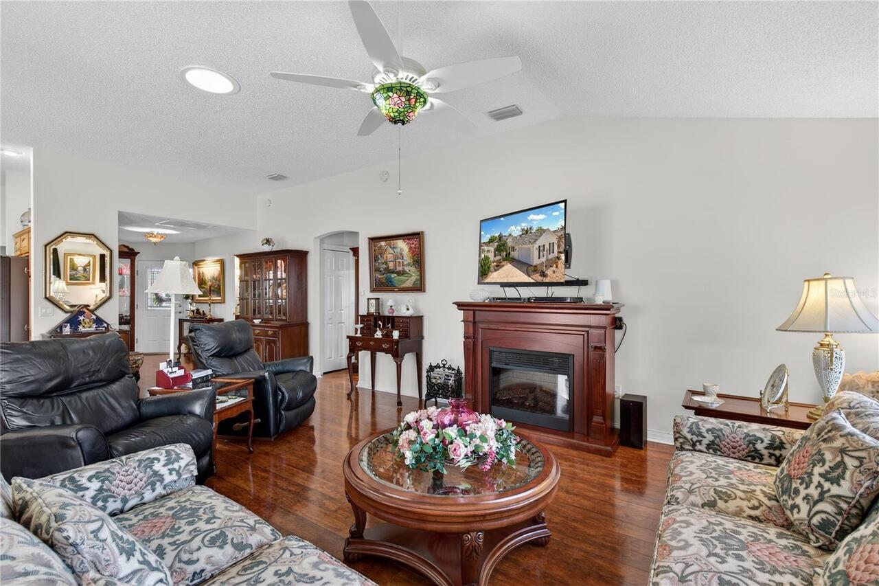 Listing Photo 9