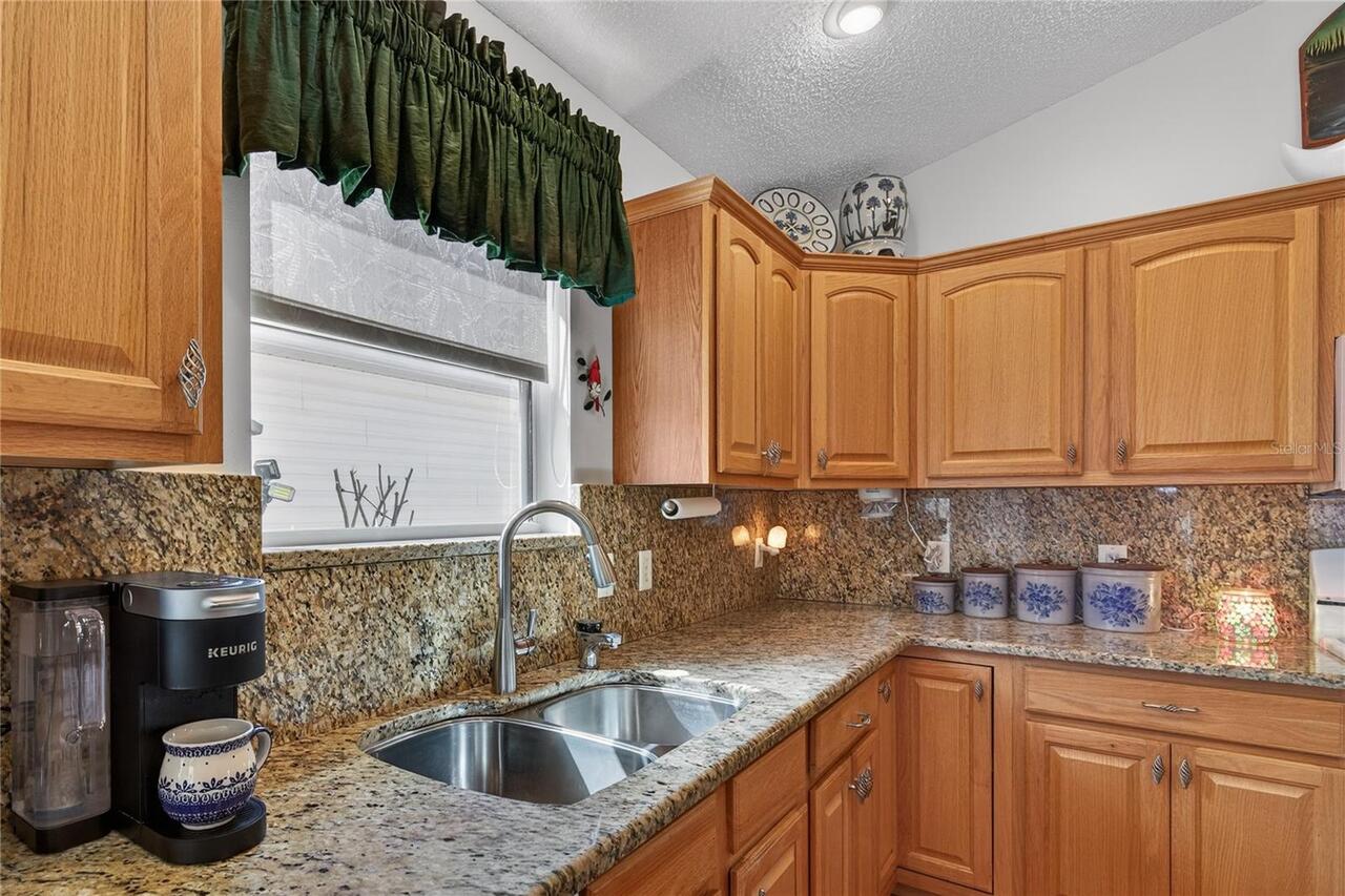 Listing Photo 14