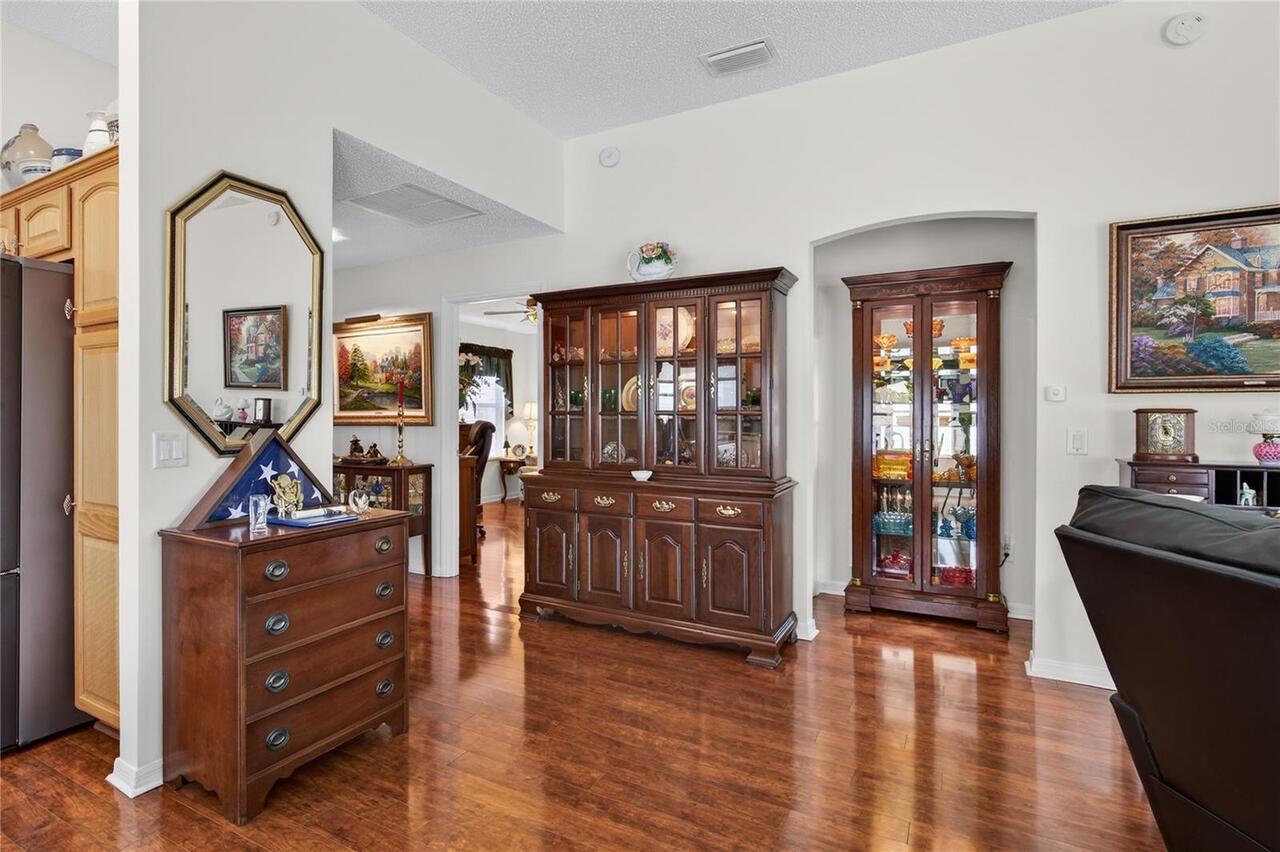 Listing Photo 17