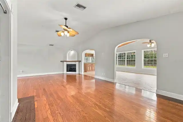 Listing Photo 22