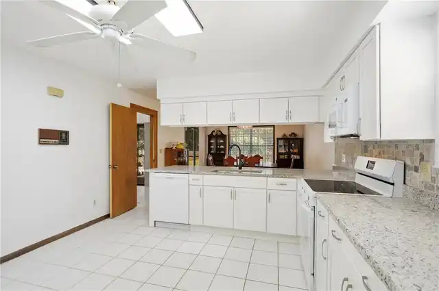 Listing Photo 15