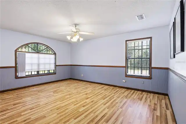 Listing Photo 28