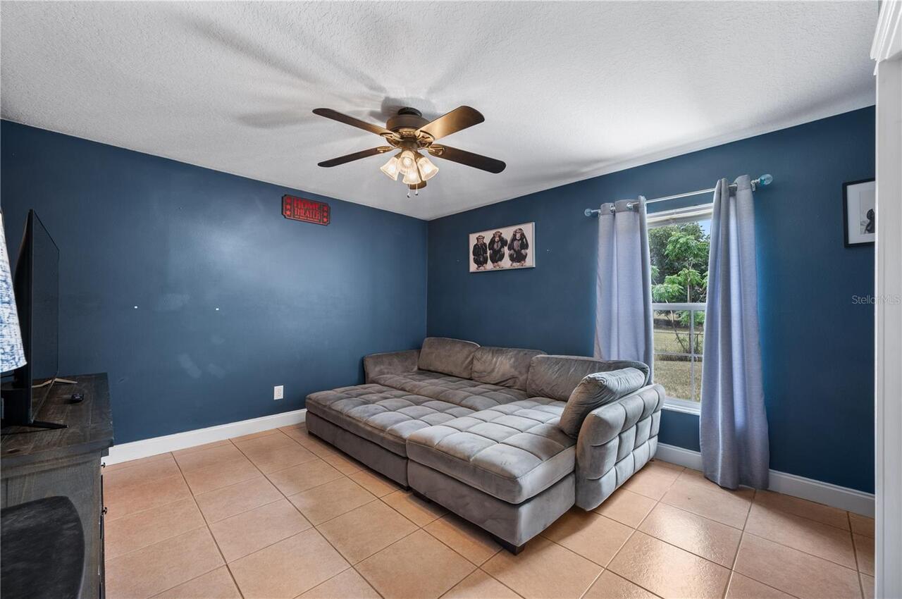 Listing Photo 16